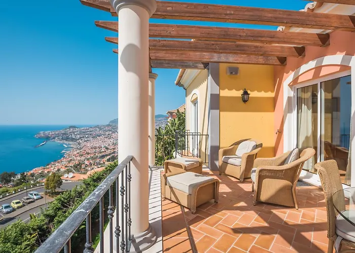 Luxury One Bedroom Palheiro Village By Madeira Apartament *