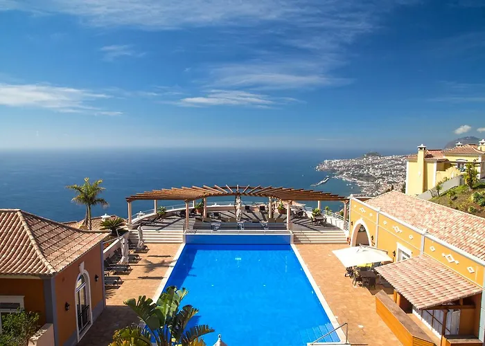 Luxury One Bedroom Palheiro Village By Madeira